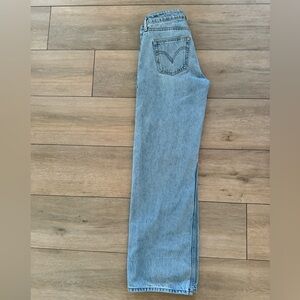 Levi's low and loose Jeans. Size 26 like new.